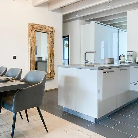 Exklusiv Wohnen In Hervorragender Lage Mit Privater Sauna, 3 Sz, 2 Bäder Und Terrasse Ferienhaus Timmendorfer Strand