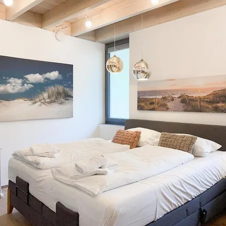 Exklusiv Wohnen In Hervorragender Lage Mit Privater Sauna, 3 Sz, 2 Bäder Und Terrasse * Timmendorfer Strand