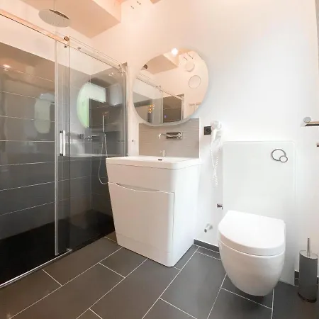Exklusiv Wohnen In Hervorragender Lage Mit Privater Sauna, 3 Sz, 2 Bäder Und Terrasse Timmendorfer Strand