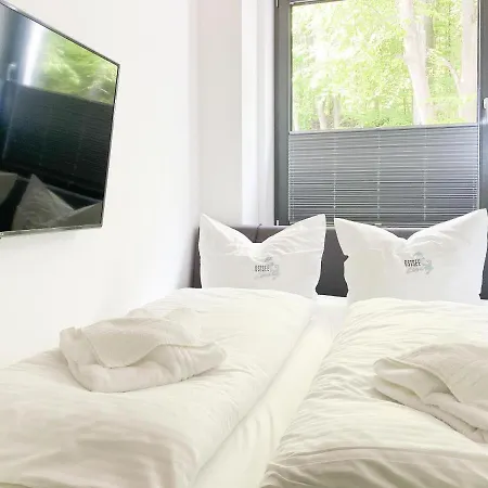 Exklusiv Wohnen In Hervorragender Lage Mit Privater Sauna, 3 Sz, 2 Bäder Und Terrasse Ferienhaus